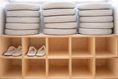 Closet Organizer Person: TidyStepByStep's Expert Tips for a Neat and Organized Closet